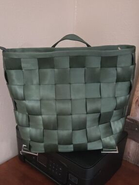Harvey's Seatbelt Green Backpack